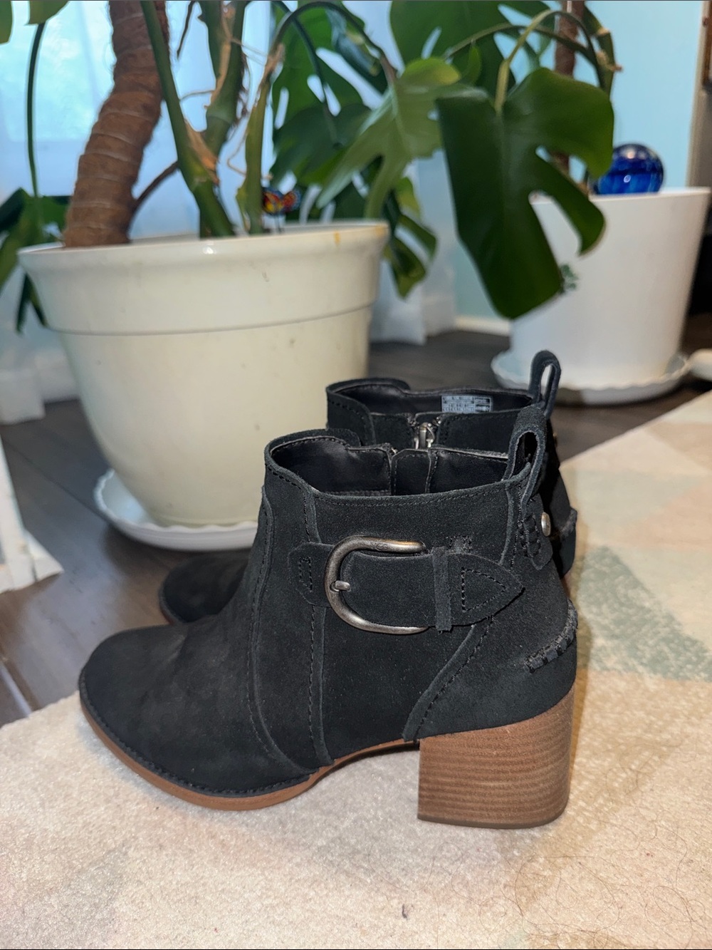 Ugg Leahy Black Bootie Women’s 8.5